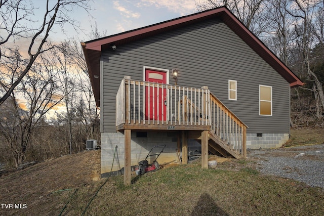 515 Aesque St Ext, Kingsport, TN 37665 - back of property with central AC, a wooden deck, and crawl space
