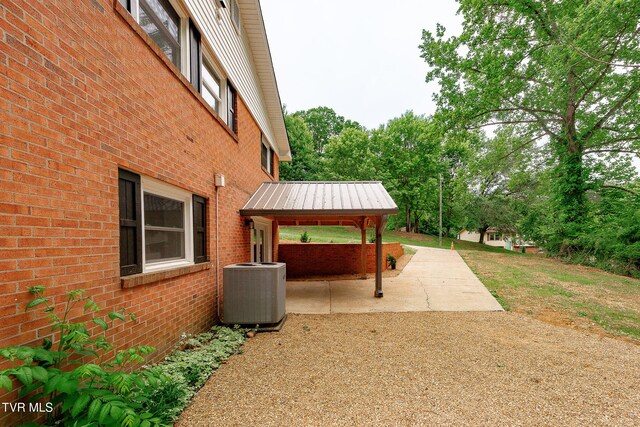 1236 Nassau Dr, Kingsport, TN 37660 - view of patio with central air condition unit
