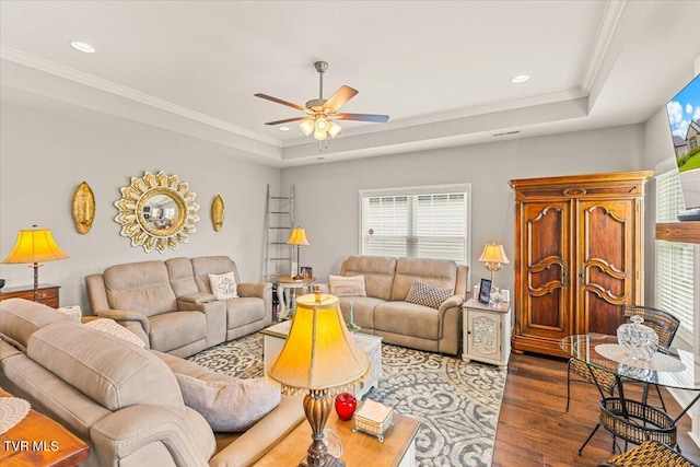 3321 Cottage Green Ct, Kingsport, TN 37664 - living area featuring a tray ceiling, wood finished floors, a ceiling fan, ornamental molding, and recessed lighting