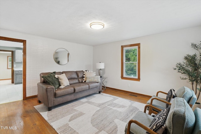 204 Maple Dr, Jonesborough, TN 37659 - living area featuring wood finished floors and baseboards