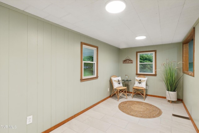 204 Maple Dr, Jonesborough, TN 37659 - sitting room featuring baseboards