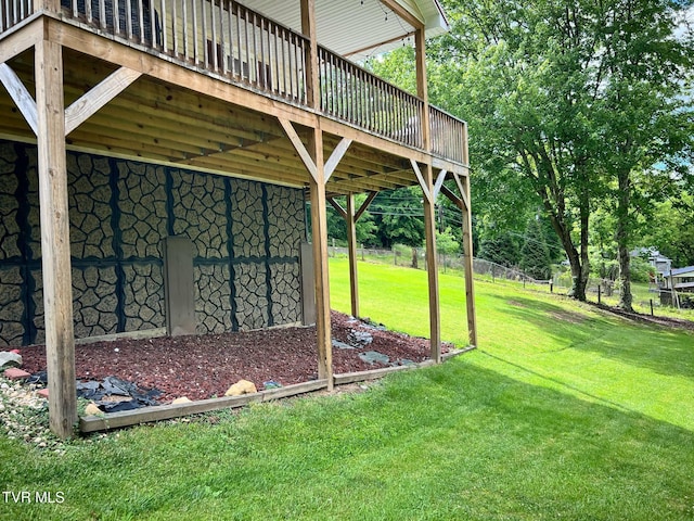 326 Park Ave, Appalachia, VA 24216 - view of yard with a deck