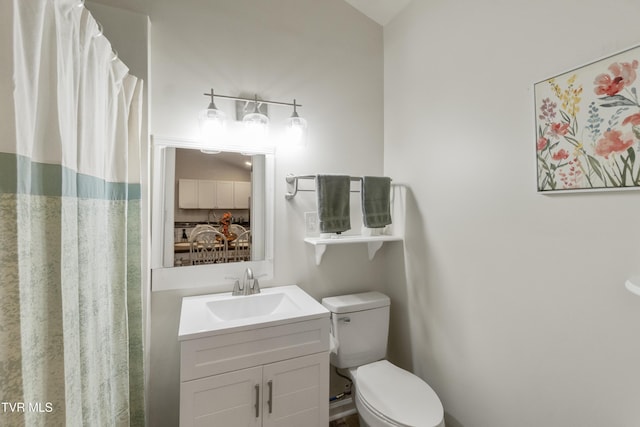 2087 Fodderstack Mountain Loop, Greeneville, TN 37745 - full bathroom with toilet, vanity, and a shower with curtain