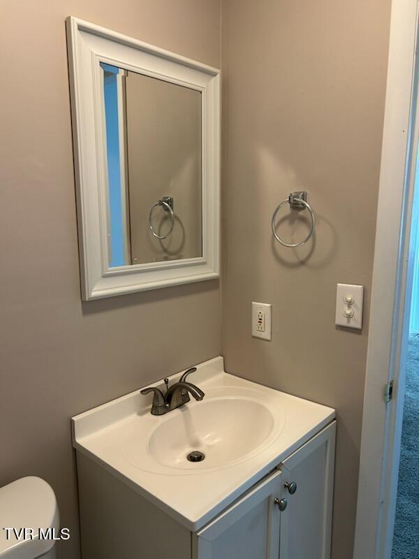 1657 Redwood Dr, Kingsport, TN 37664 - bathroom featuring vanity and toilet