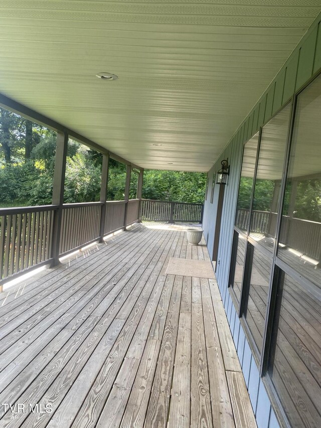 261 Rainbolt St, Butler, TN 37640 - photo 2