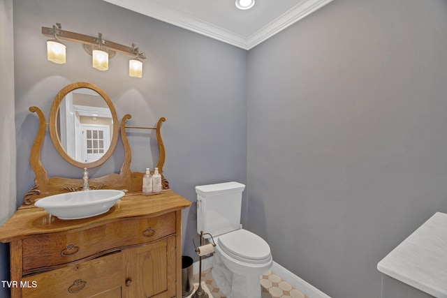5 Carriage Ct, Johnson City, TN 37604 - bathroom with vanity, toilet, baseboards, and crown molding