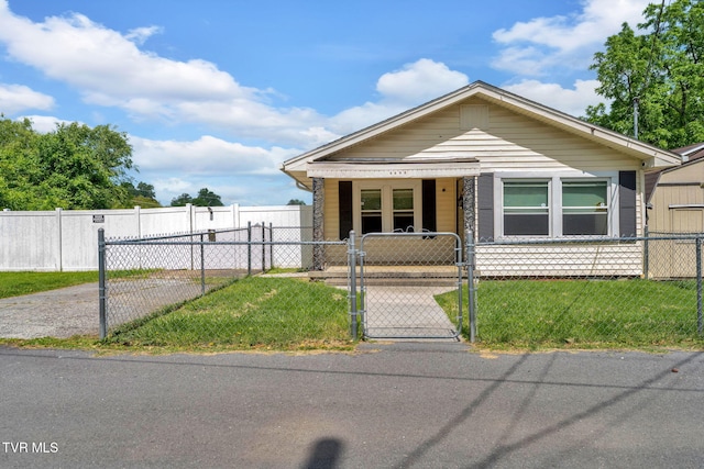 1217 Kentucky Ave, Bristol, TN 37620 - view of front facade with a gate and a porch