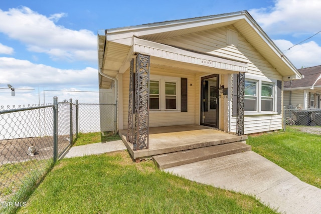 1217 Kentucky Ave, Bristol, TN 37620 - shotgun-style home featuring a porch