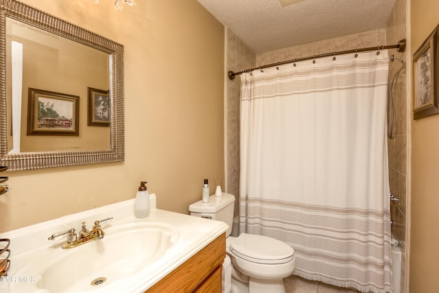 22319 Campground Rd, Bristol, VA 24202 - full bathroom featuring vanity, a textured ceiling, toilet, and shower / tub combo with curtain