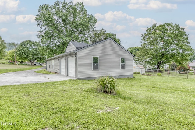 5 Loire Ct, Johnson City, TN 37604 - view of side of property featuring concrete driveway and an attached garage