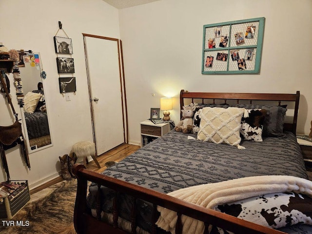 17508 Dreamers Ln, Glade Spring, VA 24340 - bedroom featuring wood finished floors and baseboards