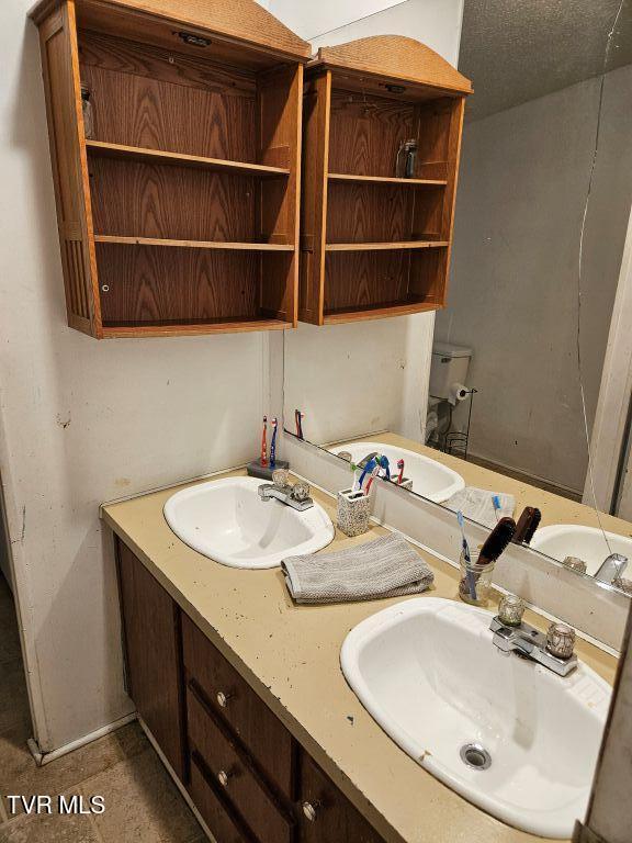 17508 Dreamers Ln, Glade Spring, VA 24340 - full bathroom with double vanity