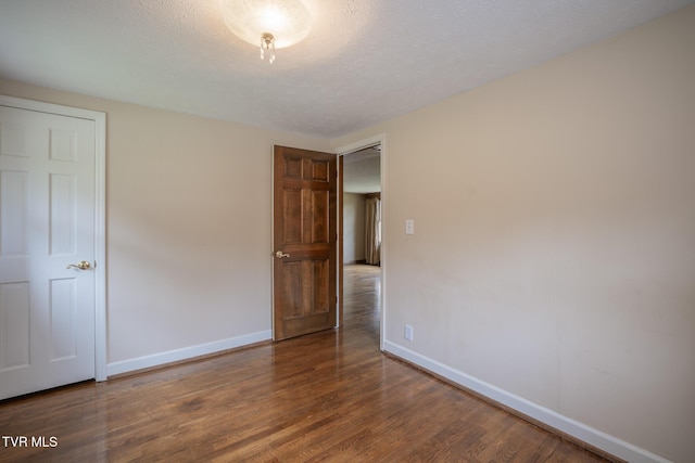 524 Cherokee Dr, Mount Carmel, TN 37645 - photo 7