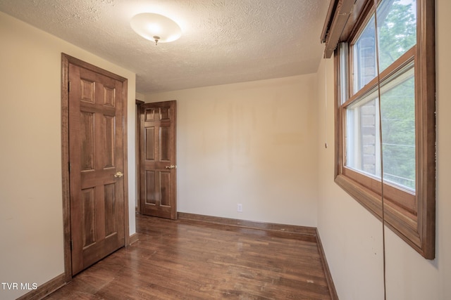 524 Cherokee Dr, Mount Carmel, TN 37645 - photo 12