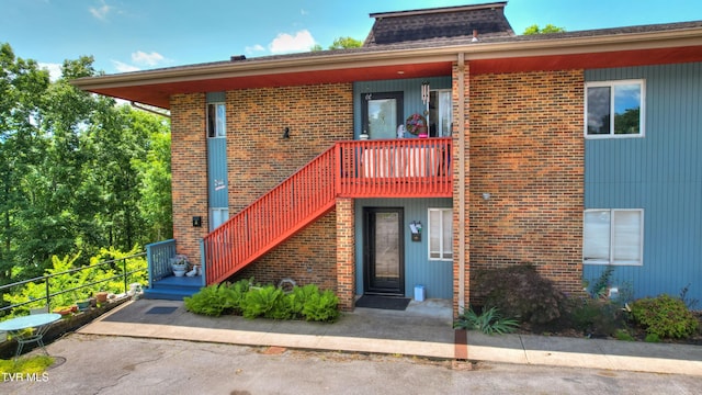361 Belmont Dr Unit 14, Bristol, TN 37620 - view of building exterior with stairs