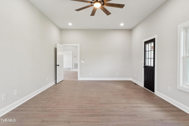 833 Granby Rd, Kingsport, TN 37660 - unfurnished room featuring ceiling fan, light wood-style floors, recessed lighting, and baseboards
