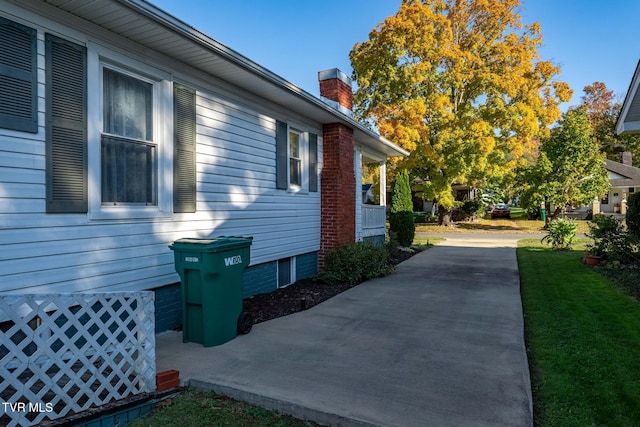 215 Clinchfield Ave, Erwin, TN 37650 - view of side of property featuring a chimney