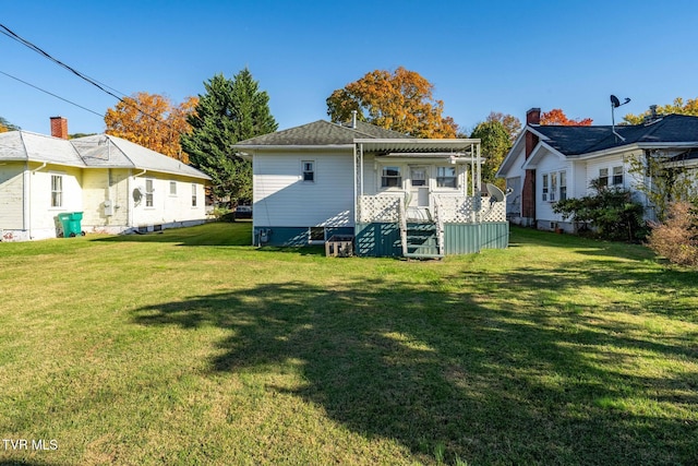 215 Clinchfield Ave, Erwin, TN 37650 - back of property with a yard
