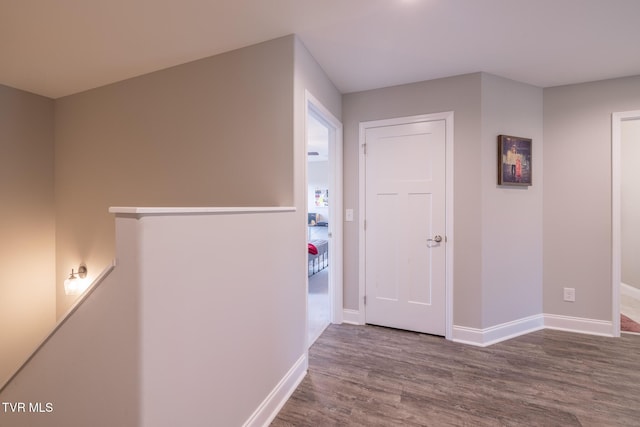 4073 Maize Pl, Piney Flats, TN 37686 - corridor featuring wood finished floors, an upstairs landing, and baseboards
