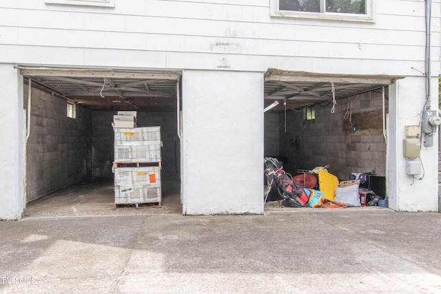 1416 E Cedar St, Bristol, TN 37620 - view of garage