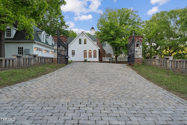 133 Knob Creek Dock Rd, Johnson City, TN 37601 - view of front of house with a gate and decorative driveway