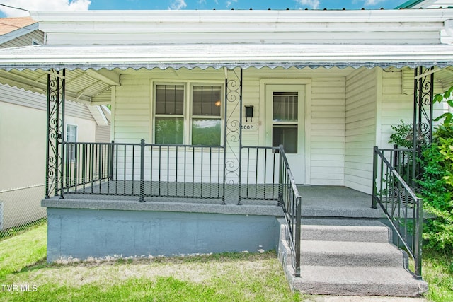 1002 Massachusetts Ave, Bristol, VA 24201 - property entrance with covered porch