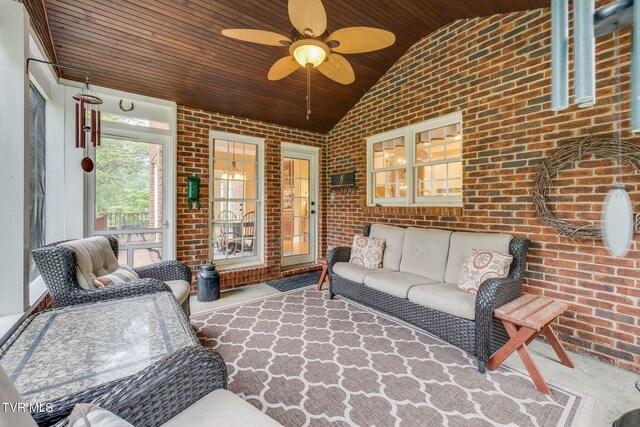 117 Quail Heights Ct, Kingsport, TN 37663 - sunroom featuring lofted ceiling, a ceiling fan, and outdoor lounge area
