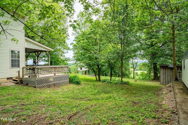 122 Spring Hollow Ln, Jonesborough, TN 37659 - view of green lawn with a deck