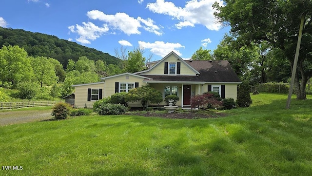 1229 Cooks Valley Rd, Kingsport, TN 37664 - view of front of home featuring a wooded view and driveway