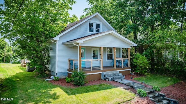 905 Kentucky Ave, Bristol, TN 37620 - bungalow-style house featuring covered porch and a front yard