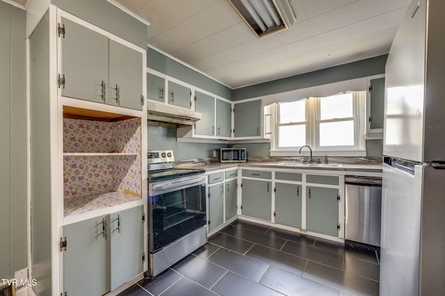 905 Kentucky Ave, Bristol, TN 37620 - kitchen featuring appliances with stainless steel finishes, under cabinet range hood, dark tile patterned flooring, and gray cabinetry