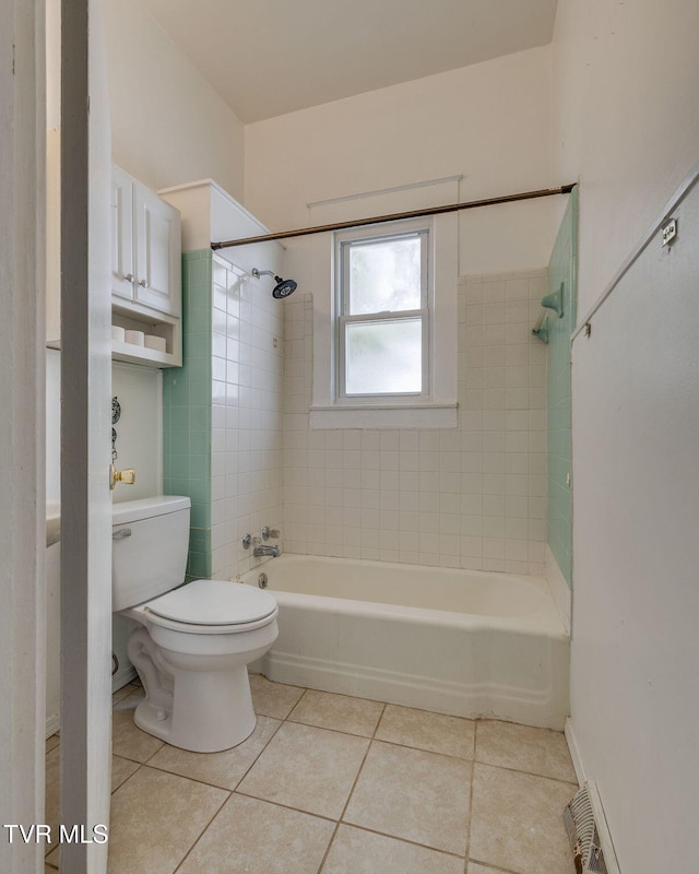 905 Kentucky Ave, Bristol, TN 37620 - full bath with tile patterned flooring and tub / shower combination