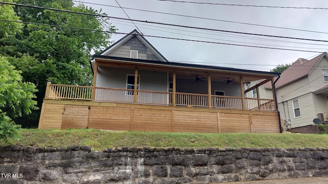 616 6th St, Bristol, TN 37620 - view of front facade featuring ceiling fan and a deck