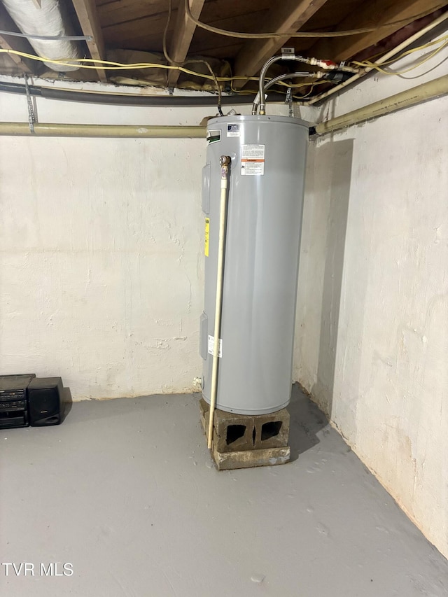 357 Martin St, Jonesville, VA 24263 - unfinished below grade area with water heater