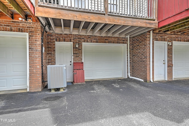 220 Amanda Ln Unit 2, Bristol, TN 37620 - garage featuring central air condition unit