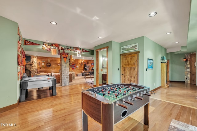 18549 Landridge Way, Abingdon, VA 24211 - recreation room with baseboards, recessed lighting, and light wood-type flooring