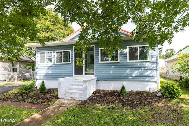 1605 E Fairview Ave, Johnson City, TN 37601 - view of bungalow-style house