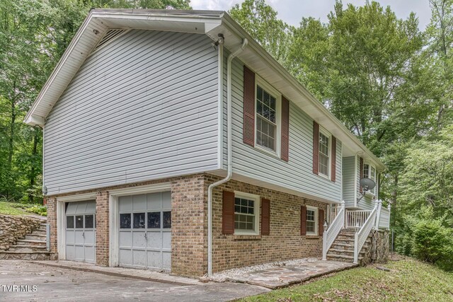 390 E Hillcrest Dr, Mountain City, TN 37683 - photo 3