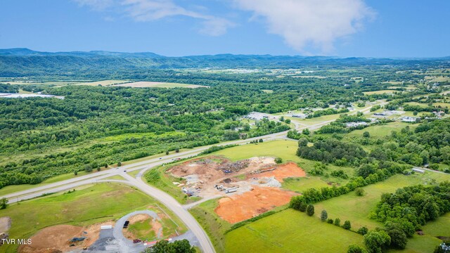 127 Bradley Creek Rd, Surgoinsville, TN 37873 - photo 8
