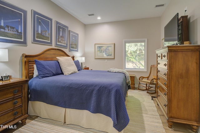 111 Jd Whitehead Rd, Roan Mountain, TN 37687 - bedroom featuring recessed lighting