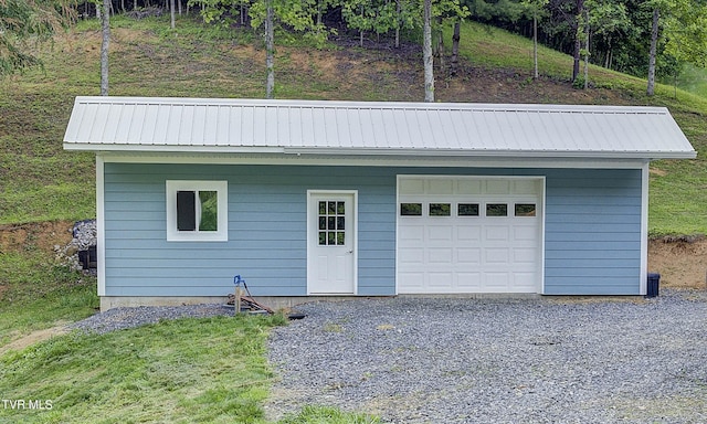 111 Jd Whitehead Rd, Roan Mountain, TN 37687 - view of garage