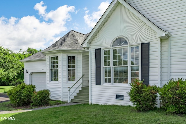 4006 Navaho Dr, Johnson City, TN 37604 - view of front of property featuring an attached garage, a front lawn, and roof with shingles