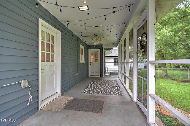 1449 Warpath Dr, Kingsport, TN 37664 - unfurnished sunroom featuring ceiling fan