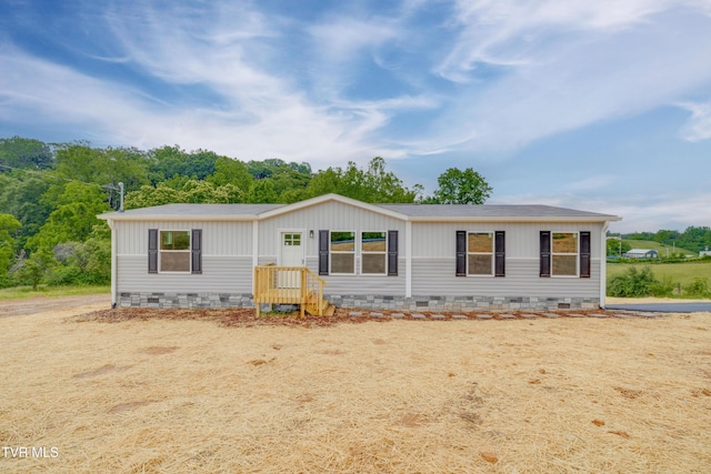 913 Henry Harr Rd, Blountville, TN 37617 - manufactured / mobile home with crawl space