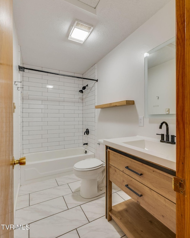 319 Woodland Rd, Jonesborough, TN 37659 - bathroom featuring vanity, toilet, bathing tub / shower combination, and a textured ceiling