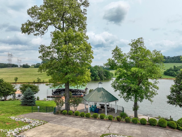 614 Harbor Point Dr, Johnson City, TN 37615