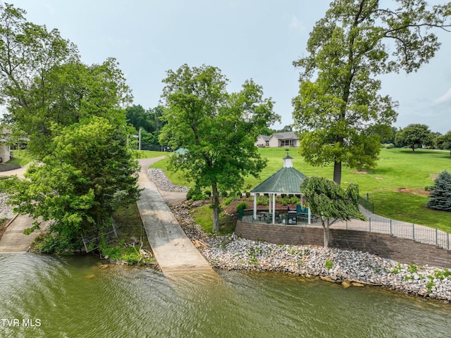 614 Harbor Point Dr, Johnson City, TN 37615