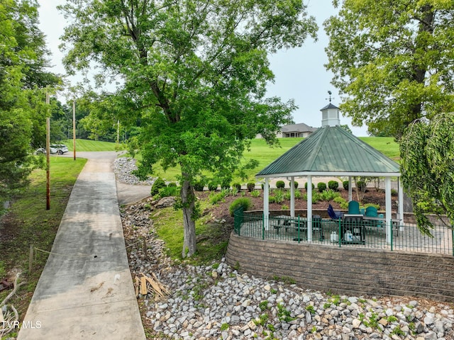 614 Harbor Point Dr, Johnson City, TN 37615