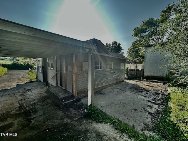 276 Spurgeon Ln, Bristol, VA 24201 - view of side of home featuring an attached carport
