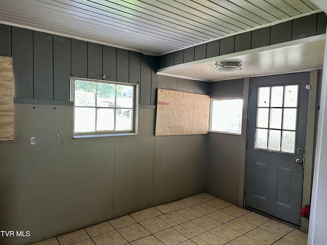 276 Spurgeon Ln, Bristol, VA 24201 - entryway with light tile patterned floors
